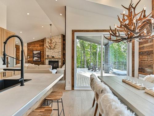 Kitchen - 7 Ch. Des Loutres, Wentworth, QC - Indoor With Fireplace