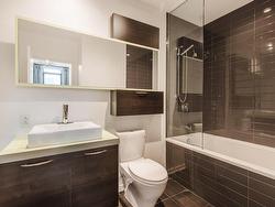 Ensuite bathroom - 