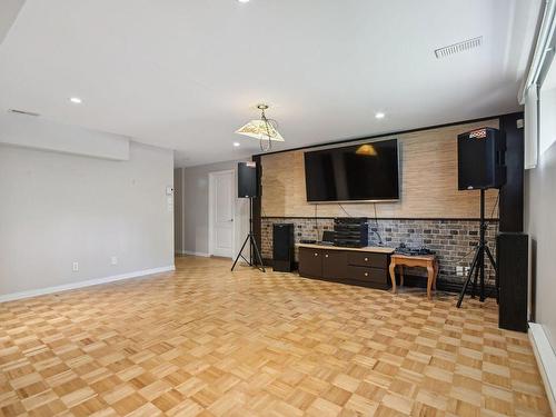 Family room - 16 Rue Du Boisé-Normand, Sainte-Anne-Des-Plaines, QC - Indoor