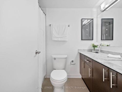 68 Cole St, Toronto, ON - Indoor Photo Showing Bathroom