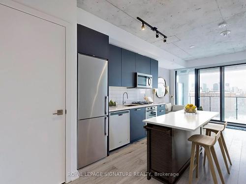 1002-55 Ontario St, Toronto, ON - Indoor Photo Showing Kitchen With Stainless Steel Kitchen With Upgraded Kitchen