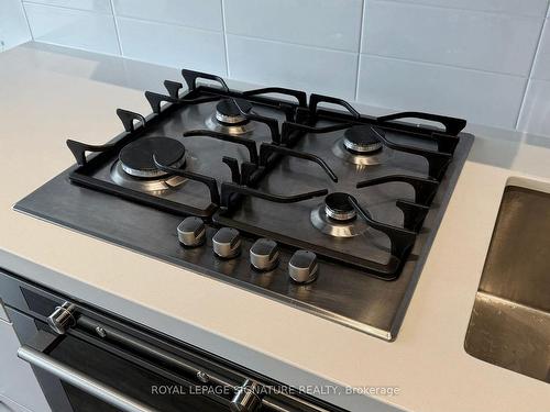 1002-55 Ontario St, Toronto, ON - Indoor Photo Showing Kitchen