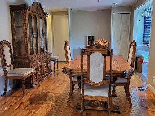 1 Main St, Innisfil, ON - Indoor Photo Showing Dining Room