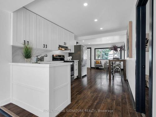 33 Riveredge Dr S, Georgina, ON - Indoor Photo Showing Kitchen