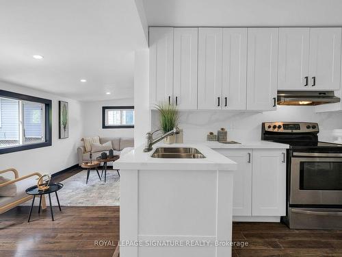 33 Riveredge Dr S, Georgina, ON - Indoor Photo Showing Kitchen With Double Sink