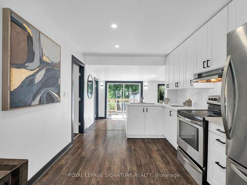 33 Riveredge Dr S, Georgina, ON - Indoor Photo Showing Kitchen With Upgraded Kitchen