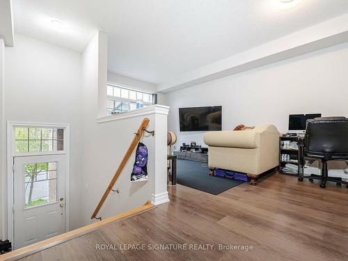 50 Magdalene Cres, Brampton, ON - Indoor Photo Showing Other Room