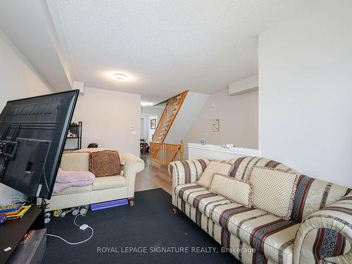 50 Magdalene Cres, Brampton, ON - Indoor Photo Showing Living Room