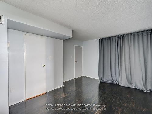 1411-4 Lisa St, Brampton, ON - Indoor Photo Showing Other Room