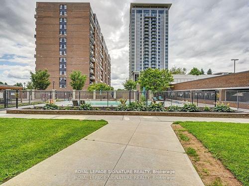 1411-4 Lisa St, Brampton, ON - Outdoor With Facade