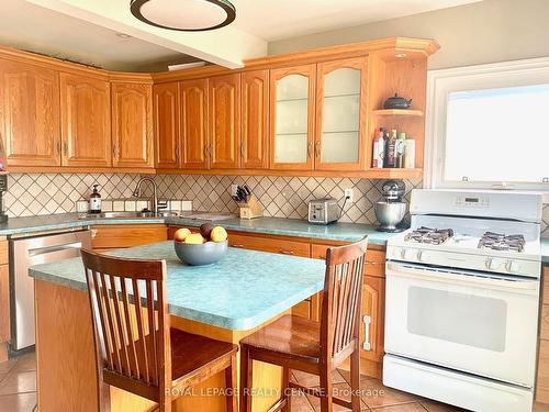 876 West 5Th St, Hamilton, ON - Indoor Photo Showing Kitchen