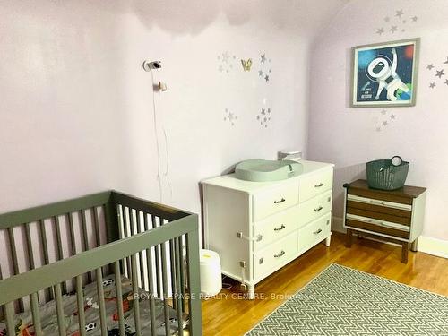 876 West 5Th St, Hamilton, ON - Indoor Photo Showing Bedroom