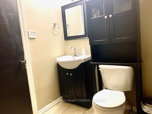 876 West 5Th St, Hamilton, ON - Indoor Photo Showing Bathroom