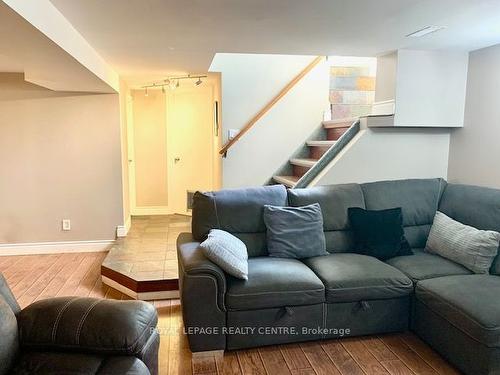 876 West 5Th St, Hamilton, ON - Indoor Photo Showing Living Room