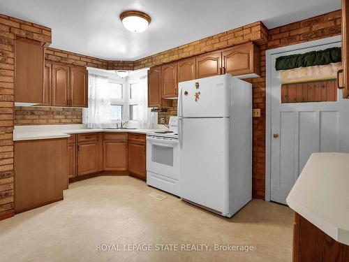 532 Ridge Rd E, Grimsby, ON - Indoor Photo Showing Kitchen