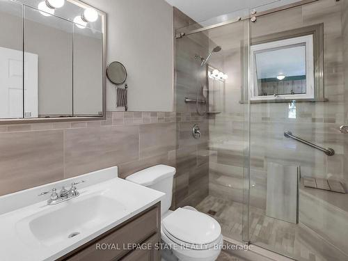 532 Ridge Rd E, Grimsby, ON - Indoor Photo Showing Bathroom