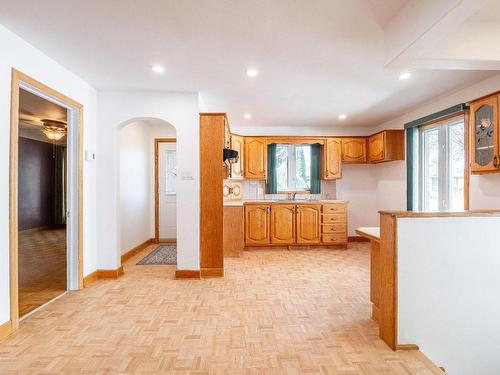 Vue d'ensemble - 28 Rue Robb, Salaberry-De-Valleyfield, QC - Indoor Photo Showing Kitchen