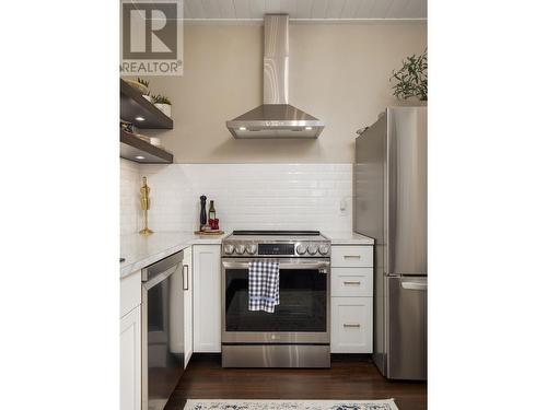 1648 7Th Avenue, Prince George, BC - Indoor Photo Showing Kitchen With Stainless Steel Kitchen