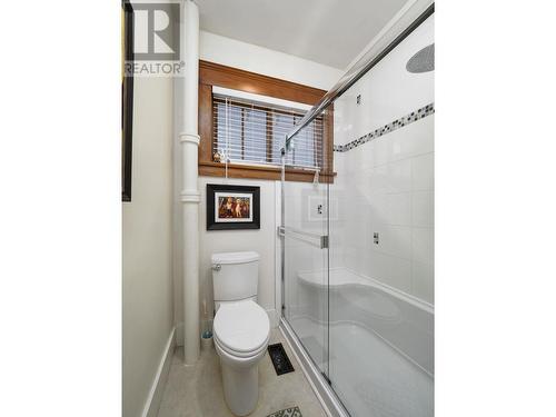 1648 7Th Avenue, Prince George, BC - Indoor Photo Showing Bathroom