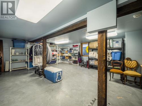 1648 7Th Avenue, Prince George, BC - Indoor Photo Showing Garage