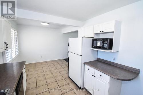 17 Grosvenor Street N, St. Catharines, ON - Indoor Photo Showing Kitchen