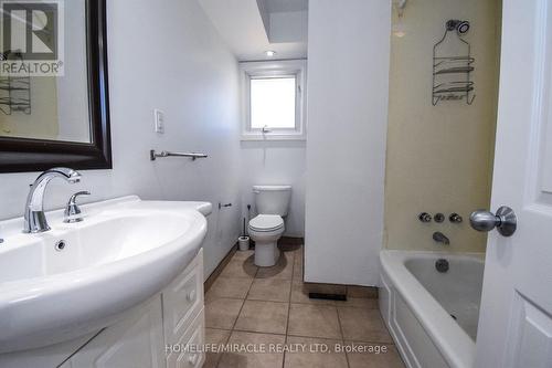 17 Grosvenor Street N, St. Catharines, ON - Indoor Photo Showing Bathroom