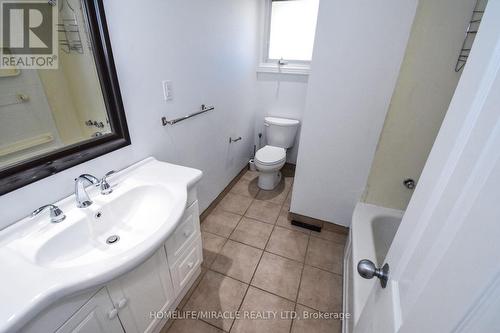 17 Grosvenor Street N, St. Catharines, ON - Indoor Photo Showing Bathroom