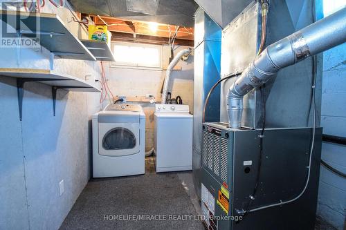 17 Grosvenor Street N, St. Catharines, ON - Indoor Photo Showing Laundry Room