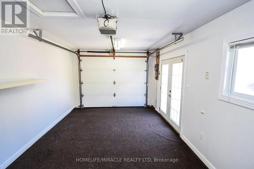 17 Grosvenor Street N, St. Catharines, ON - Indoor Photo Showing Garage