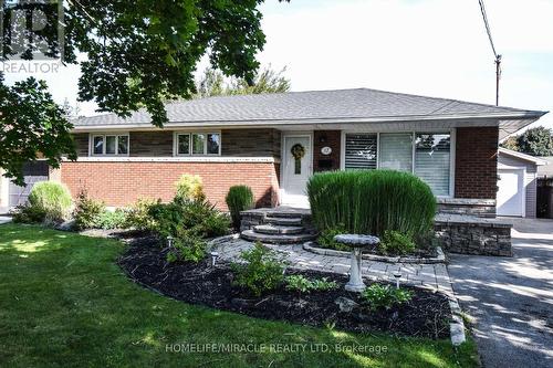 17 Grosvenor Street N, St. Catharines, ON - Outdoor With Deck Patio Veranda