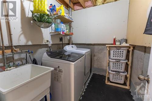 274 Des Visons Place, Ottawa, ON - Indoor Photo Showing Laundry Room