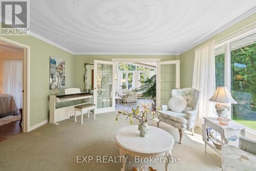 283 Rainbow Ridge Road, Kawartha Lakes (Little Britain), ON - Indoor Photo Showing Living Room