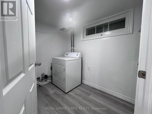 55 Tozer Avenue, London, ON - Indoor Photo Showing Laundry Room