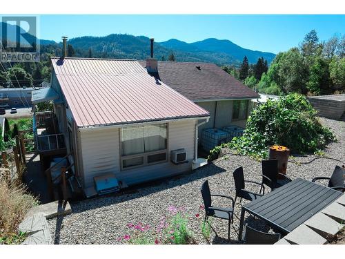 1913  3B Highway, Fruitvale, BC - Outdoor