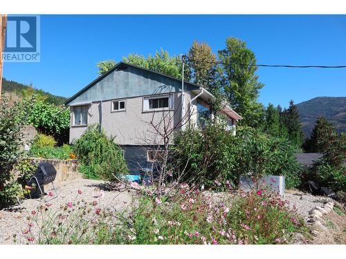 1913  3B Highway, Fruitvale, BC - Outdoor