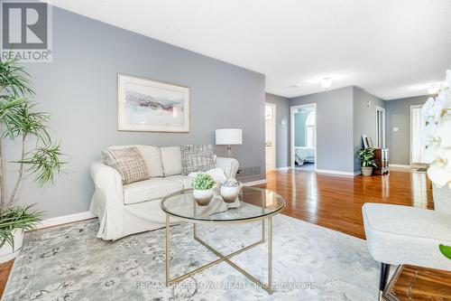 16 - 358 Little Avenue, Barrie (Painswick North), ON - Indoor Photo Showing Living Room