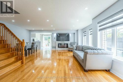 1 Copperfield Road, Brampton (Sandringham-Wellington), ON - Indoor Photo Showing Living Room