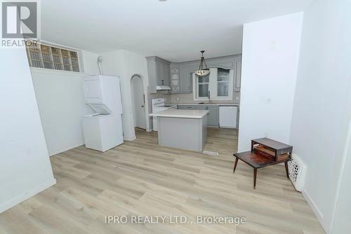 81 Florence Avenue, Kitchener, ON - Indoor Photo Showing Kitchen