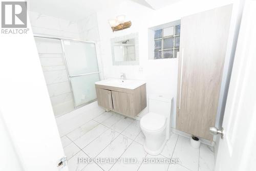 81 Florence Avenue, Kitchener, ON - Indoor Photo Showing Bathroom