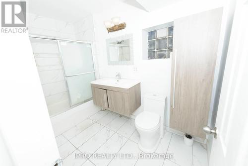 81 Florence Avenue, Kitchener, ON - Indoor Photo Showing Bathroom