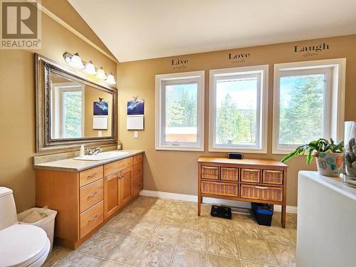 1551 View Drive, Quesnel, BC - Indoor Photo Showing Bathroom