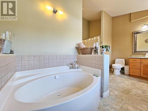 1551 View Drive, Quesnel, BC - Indoor Photo Showing Bathroom