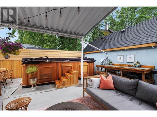 419 Cadder Avenue, Kelowna, BC - Outdoor With Deck Patio Veranda With Exterior