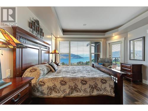 6127 Seymoure Lane, Peachland, BC - Indoor Photo Showing Bedroom