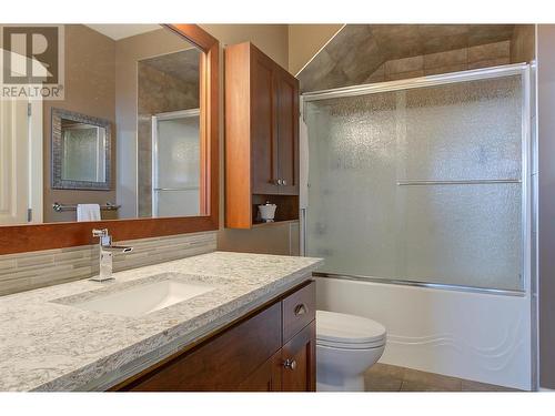 6127 Seymoure Lane, Peachland, BC - Indoor Photo Showing Bathroom