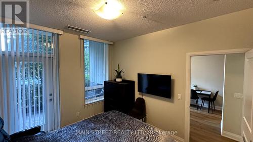 101 - 95 North Park Road, Vaughan, ON - Indoor Photo Showing Bedroom