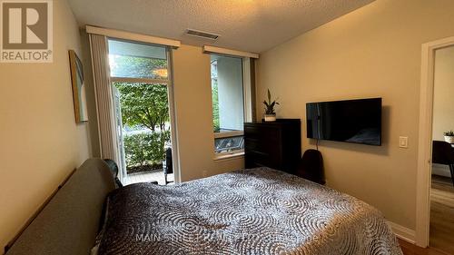 101 - 95 North Park Road, Vaughan, ON - Indoor Photo Showing Bedroom