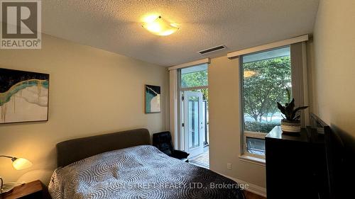 101 - 95 North Park Road, Vaughan, ON - Indoor Photo Showing Bedroom