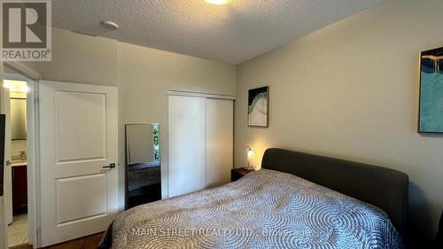 101 - 95 North Park Road, Vaughan, ON - Indoor Photo Showing Bedroom