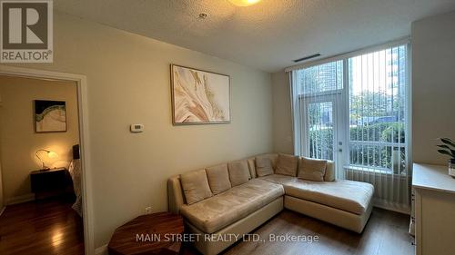 101 - 95 North Park Road, Vaughan, ON - Indoor